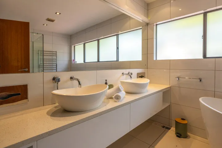 Villa De La Isla Family bathroom