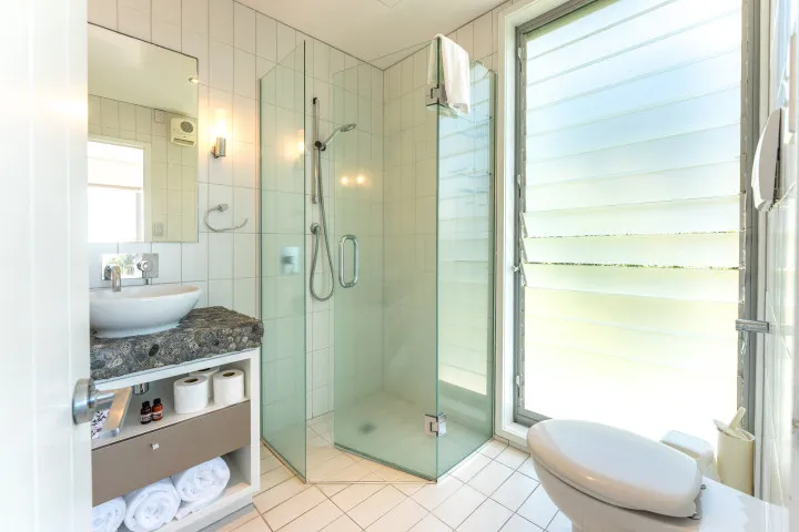 Vista On The Beach at The Sands Bathroom 1