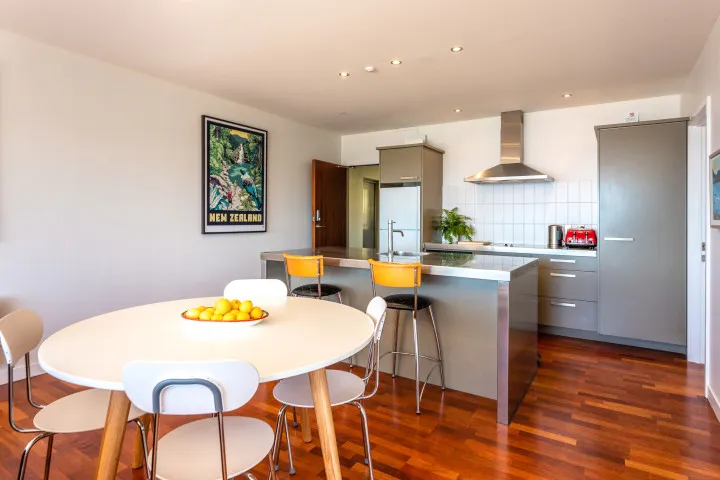 Vista On The Beach at The Sands Dining space with decorative features and breakfast bar