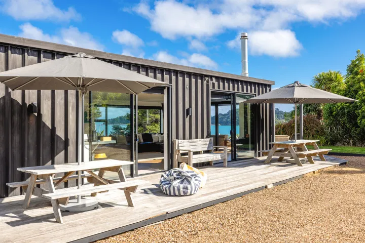 Wharetana Bay Villa Outdoor deck area perfect for sun bathing