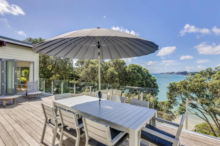 landscapegallery Absolute Beachfront Oneroa Bay Deck6