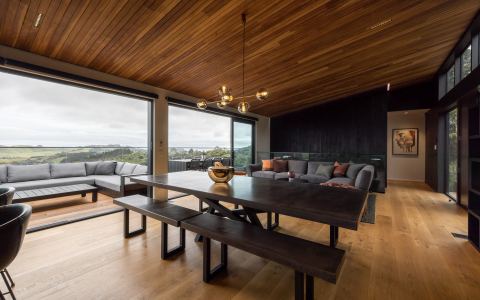 Waiheke Unlimited on Instagram: Looking for somewhere to entertain a group of friends? Kaitiaki Lodge has everything you need. A luxurious kitchen, s...